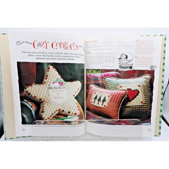 Gooseberry Patch Christmas Book  #3  Crafts,Recipes, Decor ©2001 - Picture 6 of 7